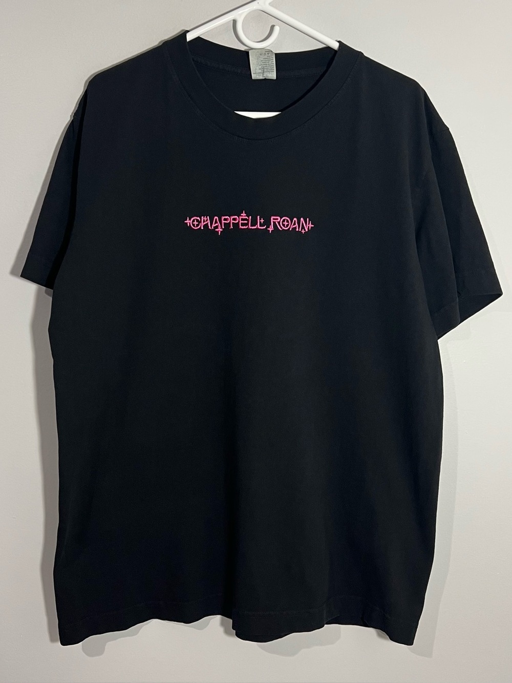 Everybody World Chappell Roan Music Black Pink Short Sleeve T-Shirt Mens Large